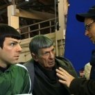 thumbs entre les prises sur le tournage de star trek 030 Entre les prises sur le tournage de Star Trek (119 photos)
