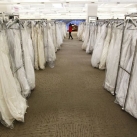 thumbs la course pour les robes de mariee 001 La course pour les robes de mariée (14 photos)